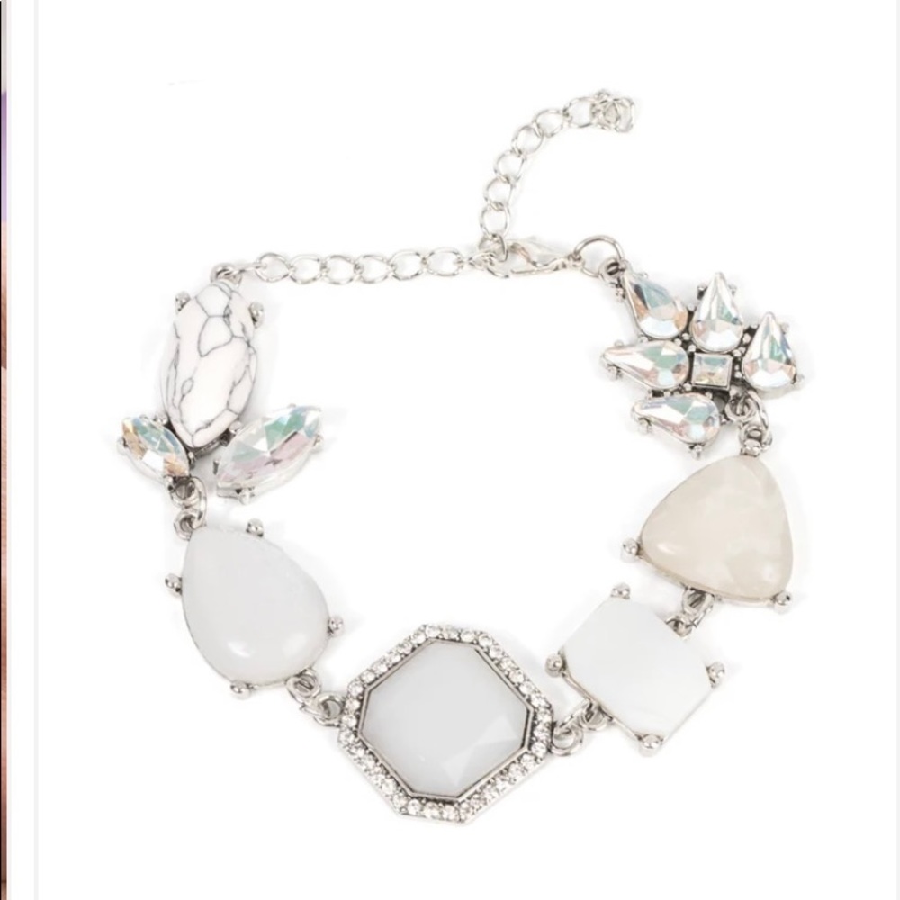 Grounding Glamour - white
